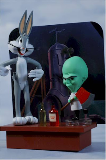 Mua bán DC DIRECT BUGS BUNNY (WATER.WATER EVERY HARE)